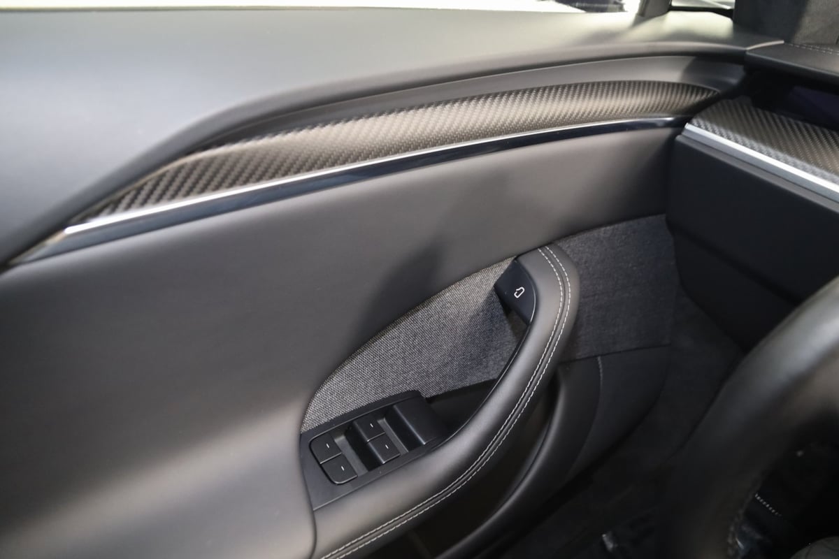 2023 Tesla Model S Plaid photo 32