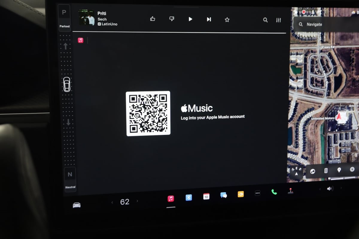 2023 Tesla Model S Plaid photo 39