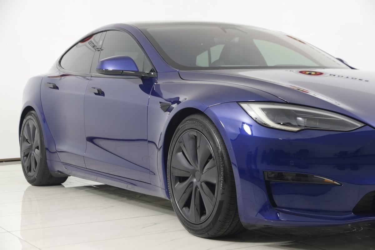 2023 Tesla Model S Plaid photo 47