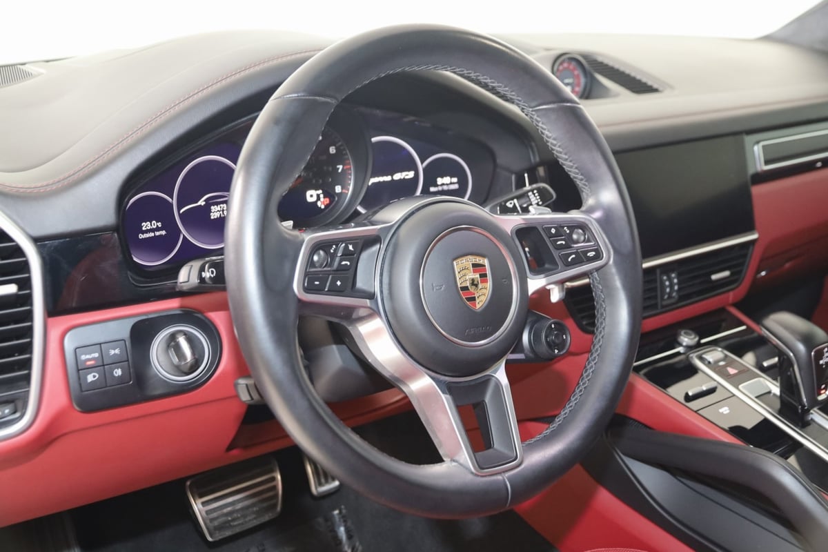 2022 Porsche Cayenne GTS Coupe photo 4