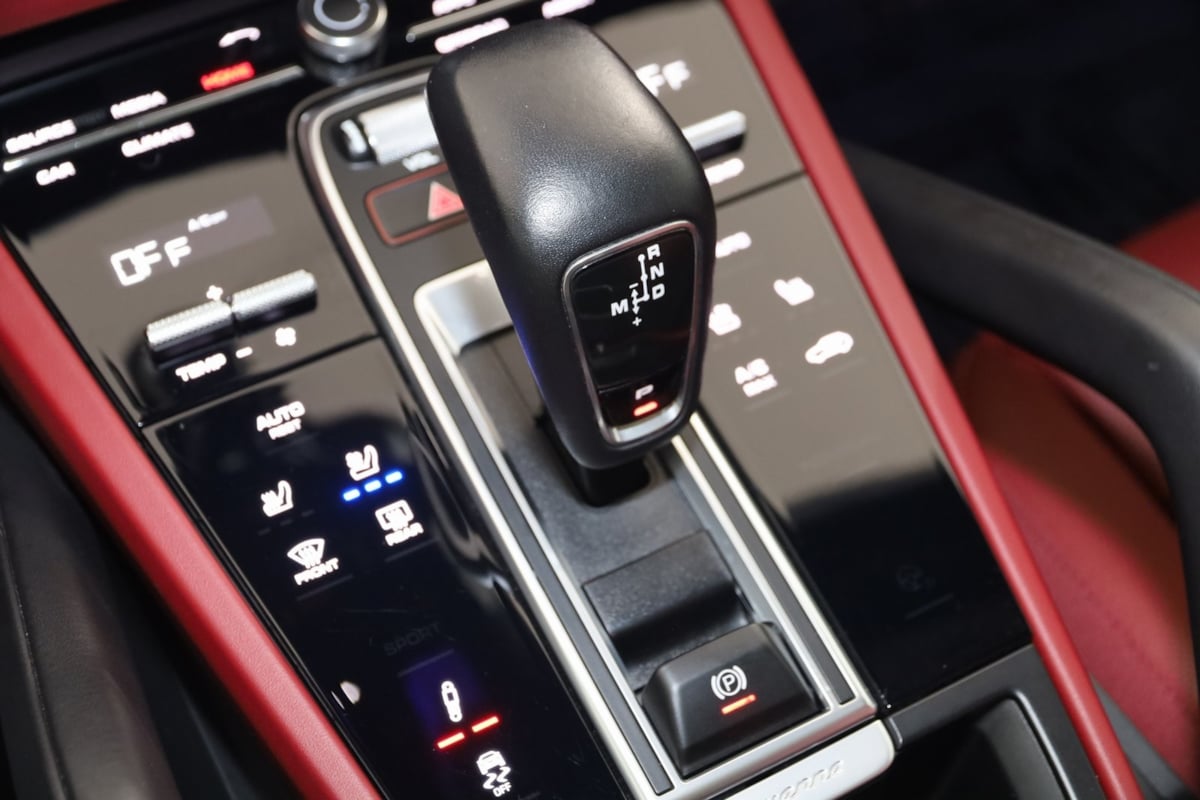 2022 Porsche Cayenne GTS Coupe photo 5