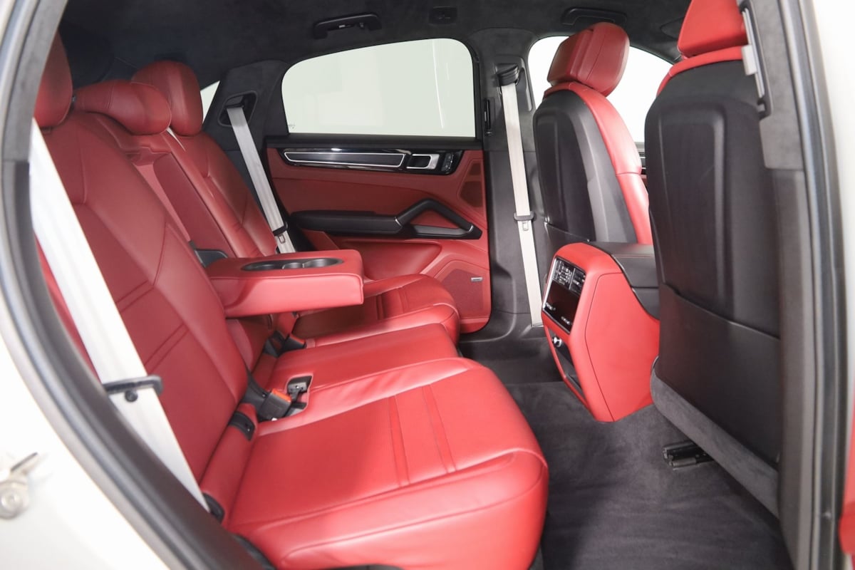 2022 Porsche Cayenne GTS Coupe photo 11