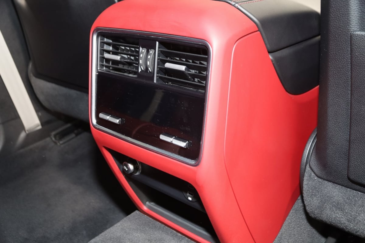 2022 Porsche Cayenne GTS Coupe photo 13