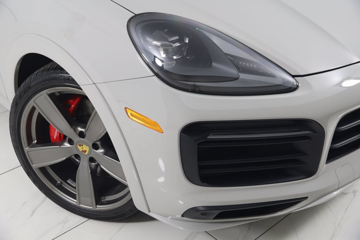 2022 Porsche Cayenne GTS Coupe photo 16
