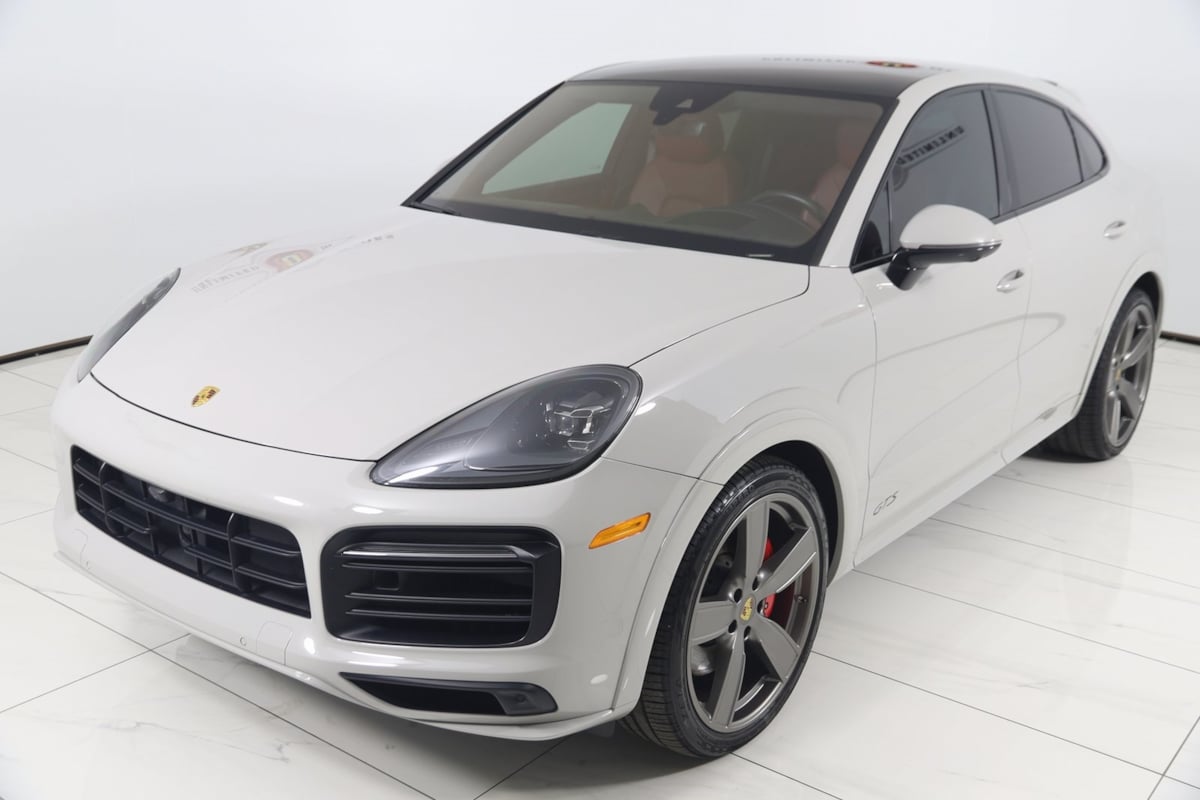 2022 Porsche Cayenne GTS Coupe photo 24