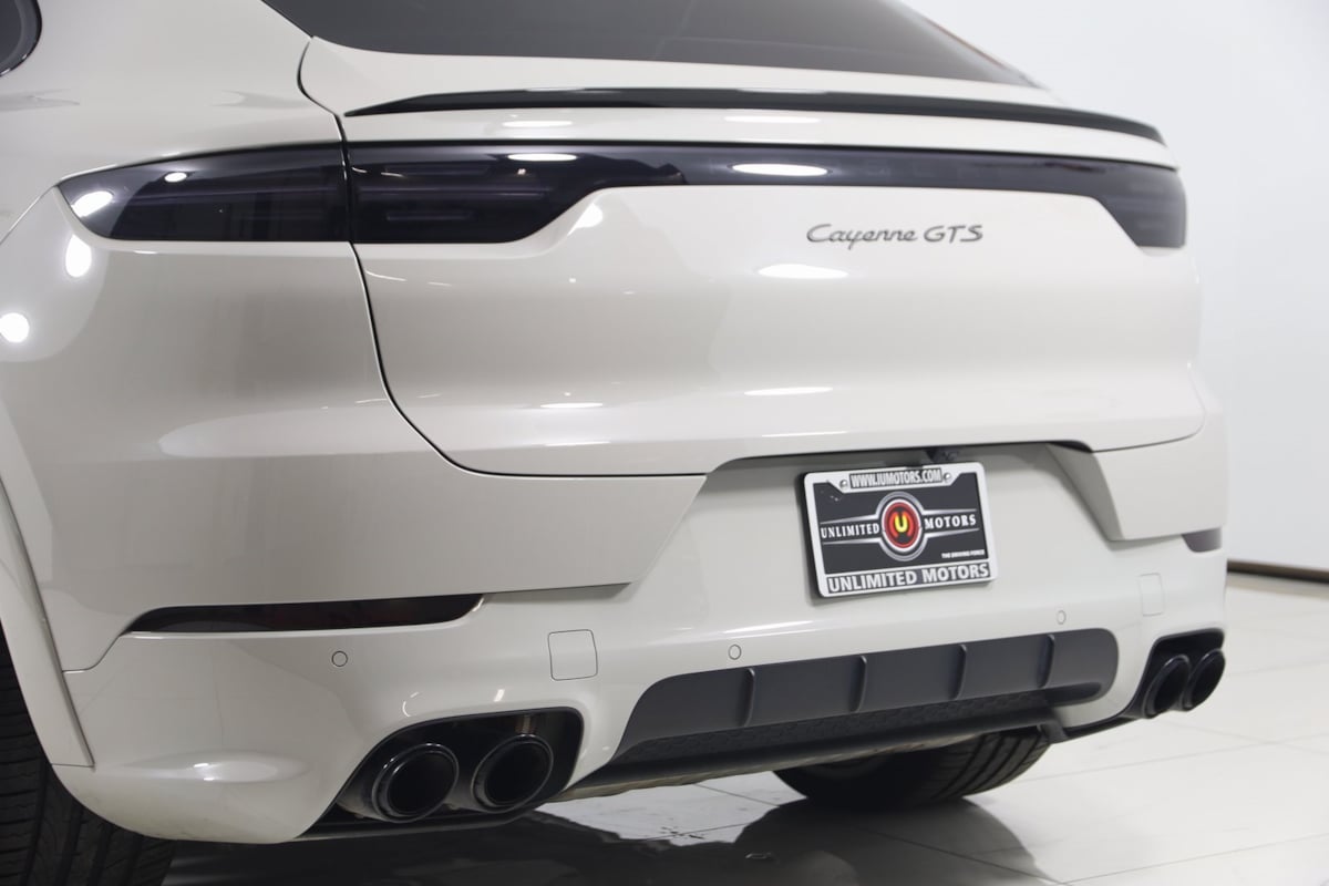 2022 Porsche Cayenne GTS Coupe photo 25