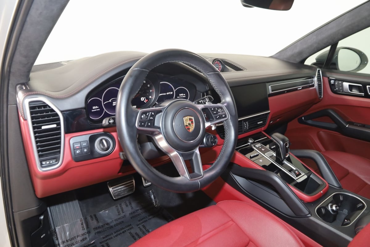 2022 Porsche Cayenne GTS Coupe photo 29