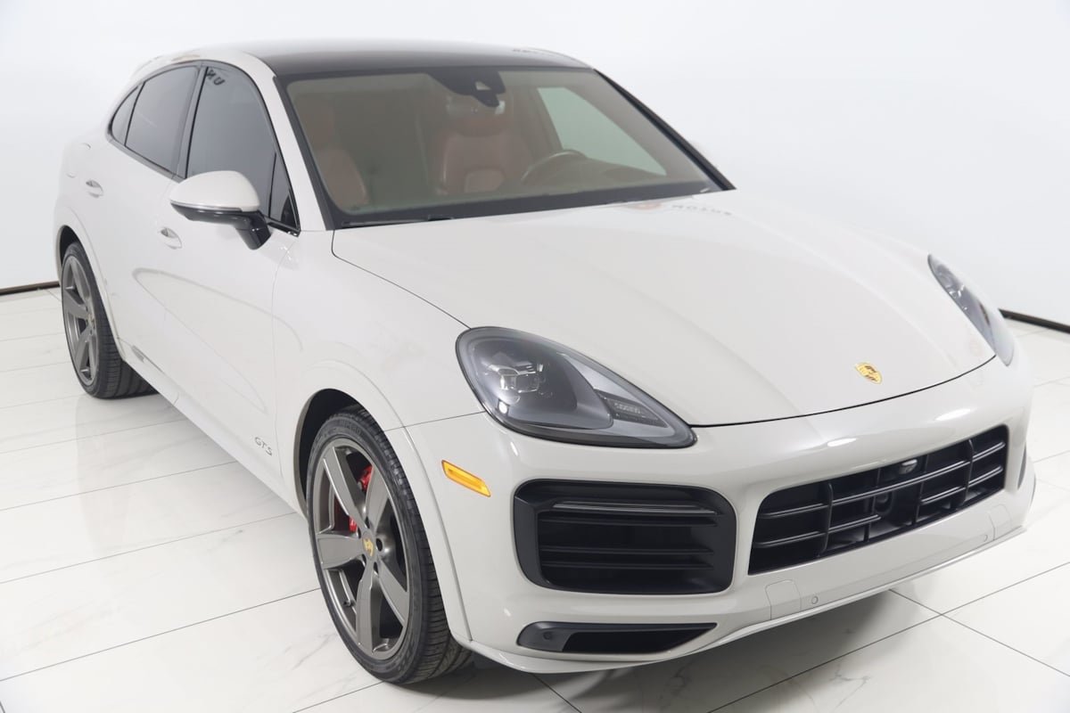 2022 Porsche Cayenne GTS Coupe photo 57