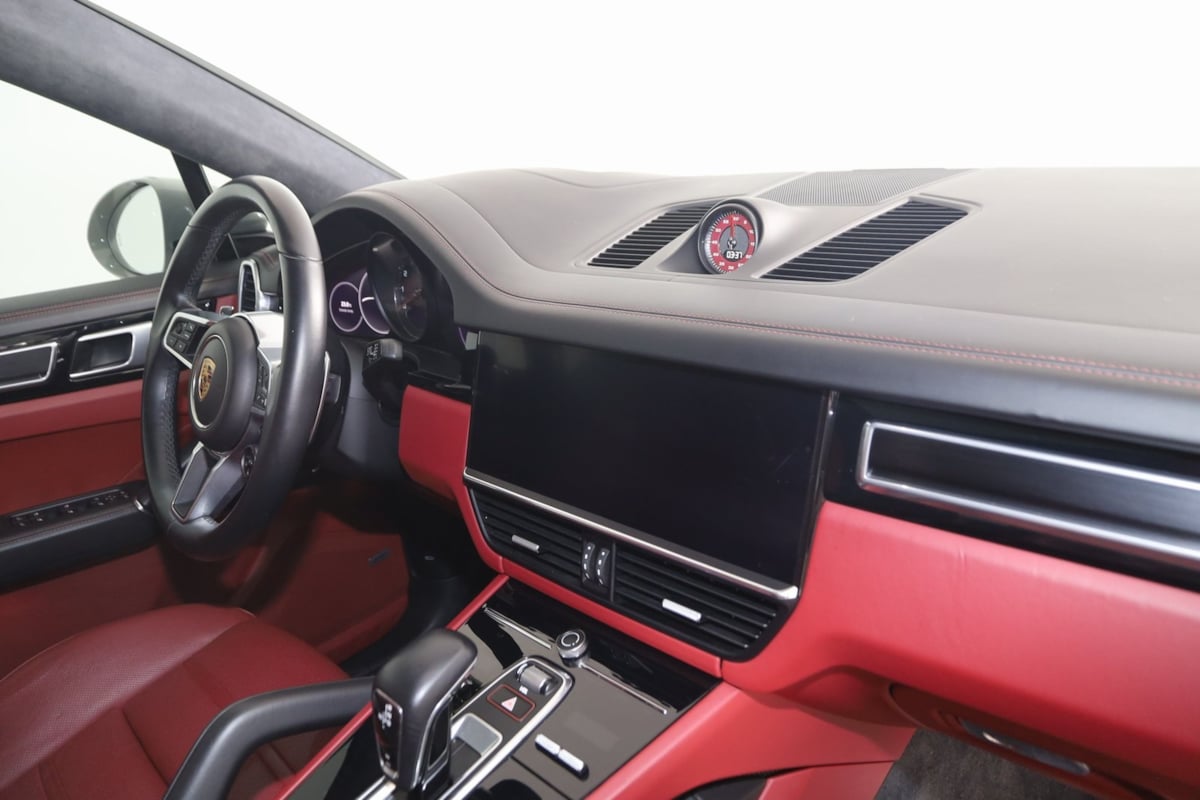 2022 Porsche Cayenne GTS Coupe photo 60