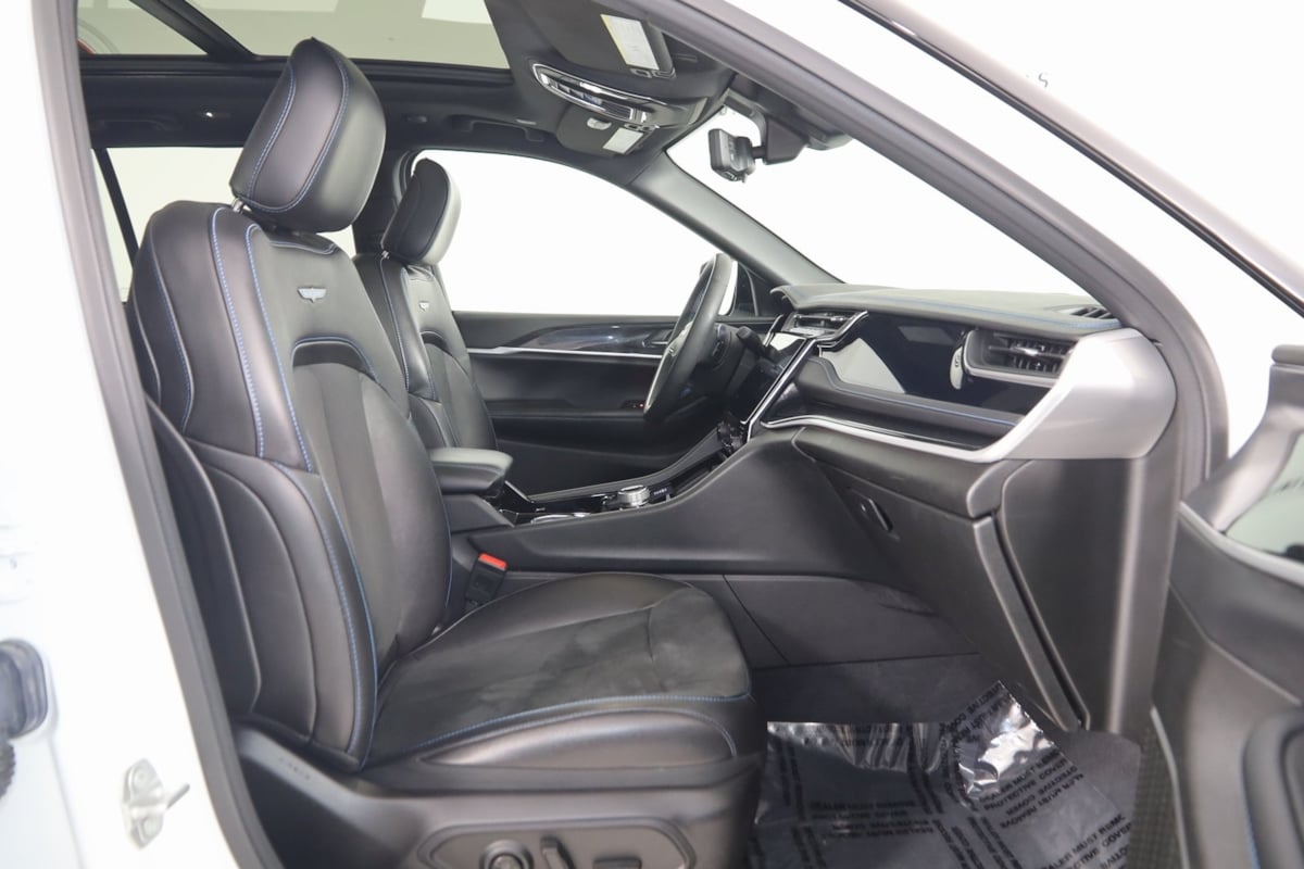 2023 Jeep Cherokee Trailhawk 4xe photo 9