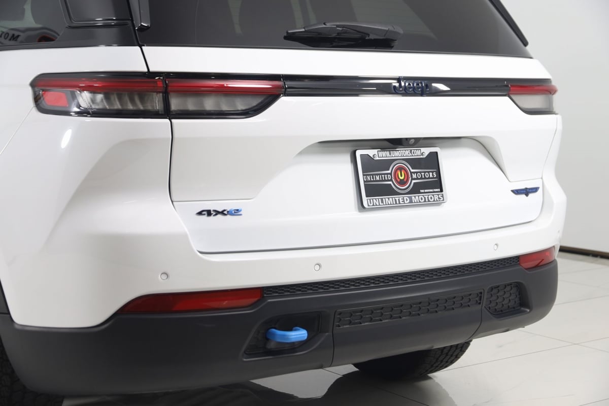 2023 Jeep Cherokee Trailhawk 4xe photo 20