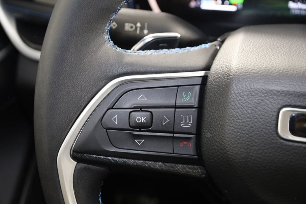 2023 Jeep Cherokee Trailhawk 4xe photo 41