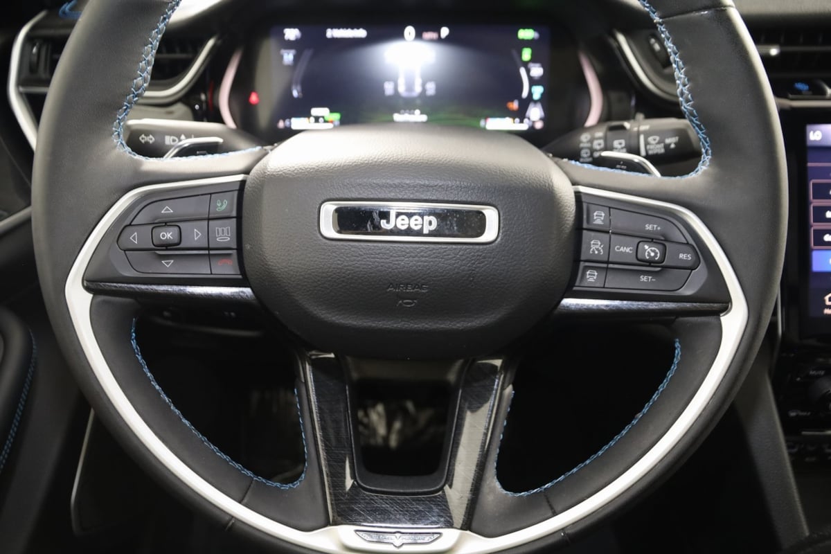 2023 Jeep Cherokee Trailhawk 4xe photo 43
