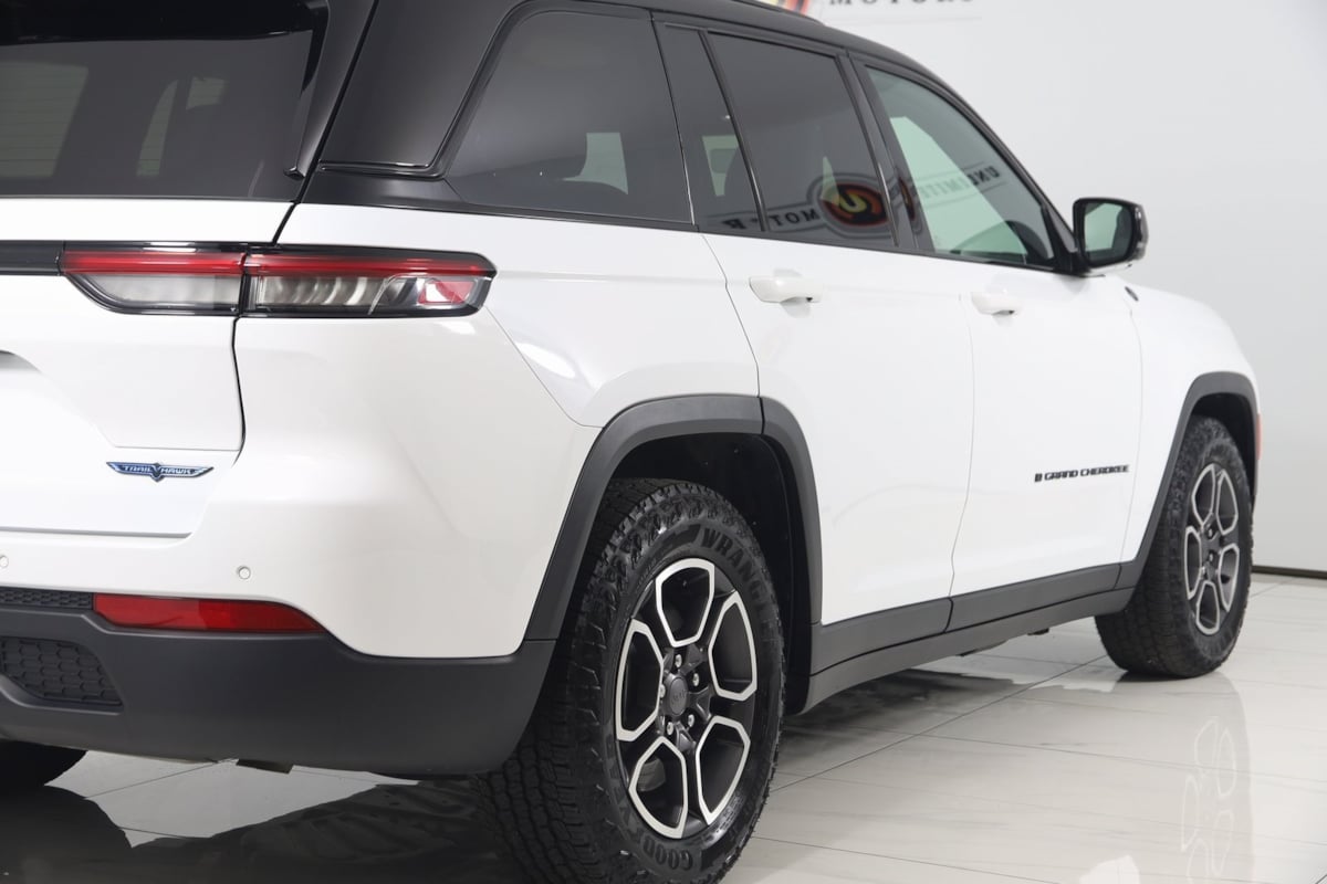 2023 Jeep Cherokee Trailhawk 4xe photo 52