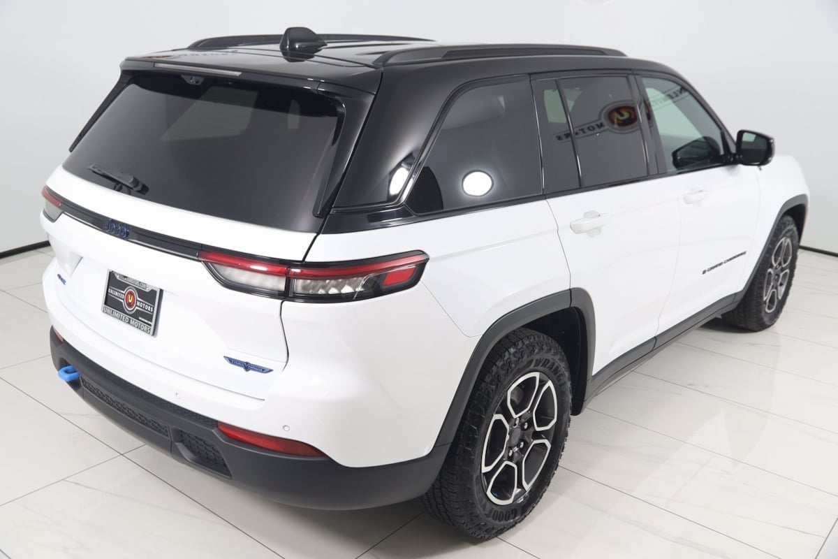 2023 Jeep Cherokee Trailhawk 4xe photo 53