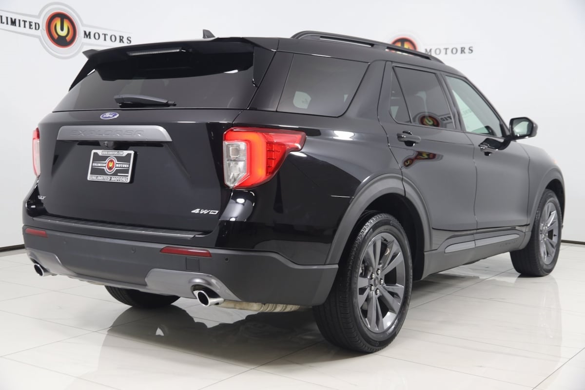 2022 Ford Explorer XLT photo 3