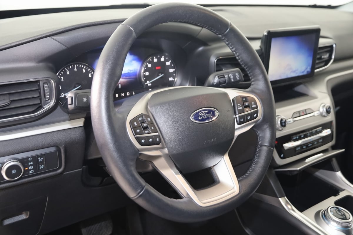 2022 Ford Explorer XLT photo 6