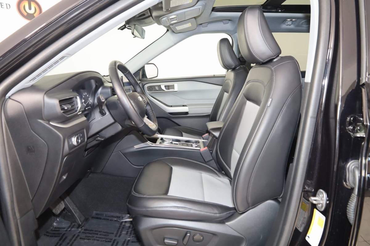 2022 Ford Explorer XLT photo 10