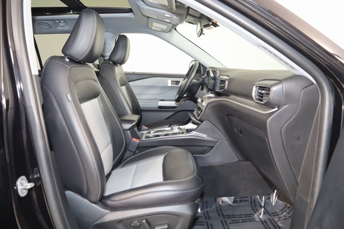 2022 Ford Explorer XLT photo 11
