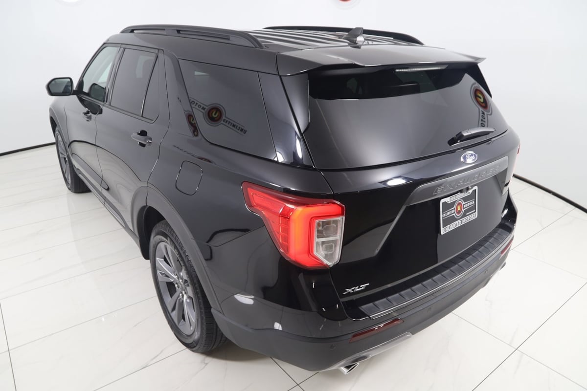 2022 Ford Explorer XLT photo 21