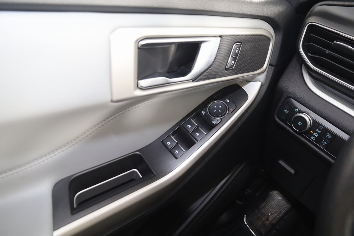2022 Ford Explorer XLT photo 28