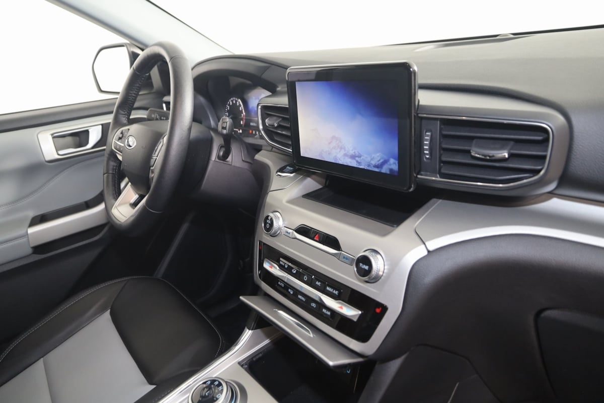 2022 Ford Explorer XLT photo 39