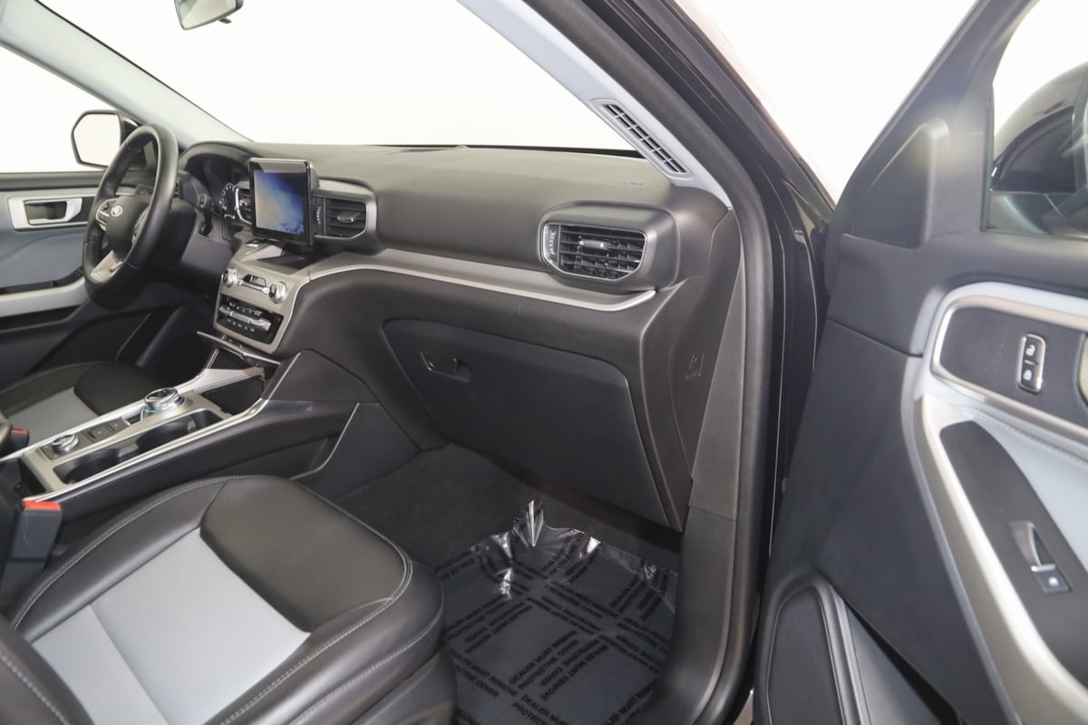 2022 Ford Explorer XLT photo 41
