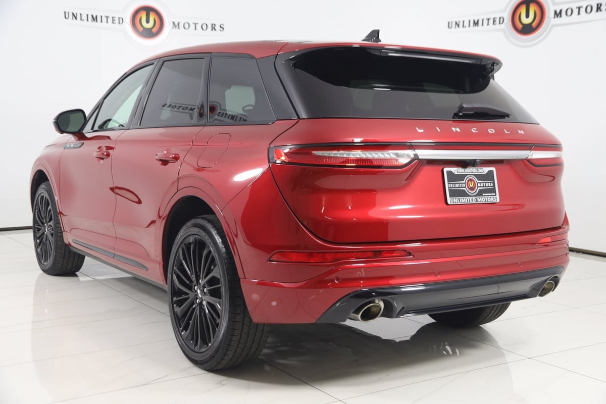 2024 Lincoln Corsair Premiere photo 3