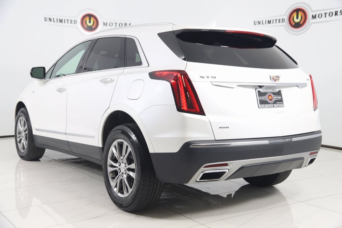 2022 Cadillac XT5 Premium Luxury photo 2
