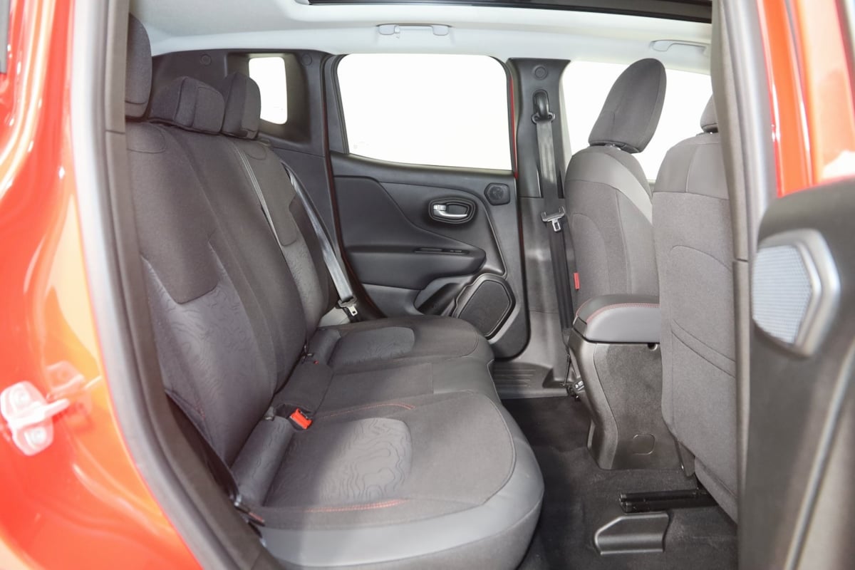 2023 Jeep Renegade Trailhawk photo 9