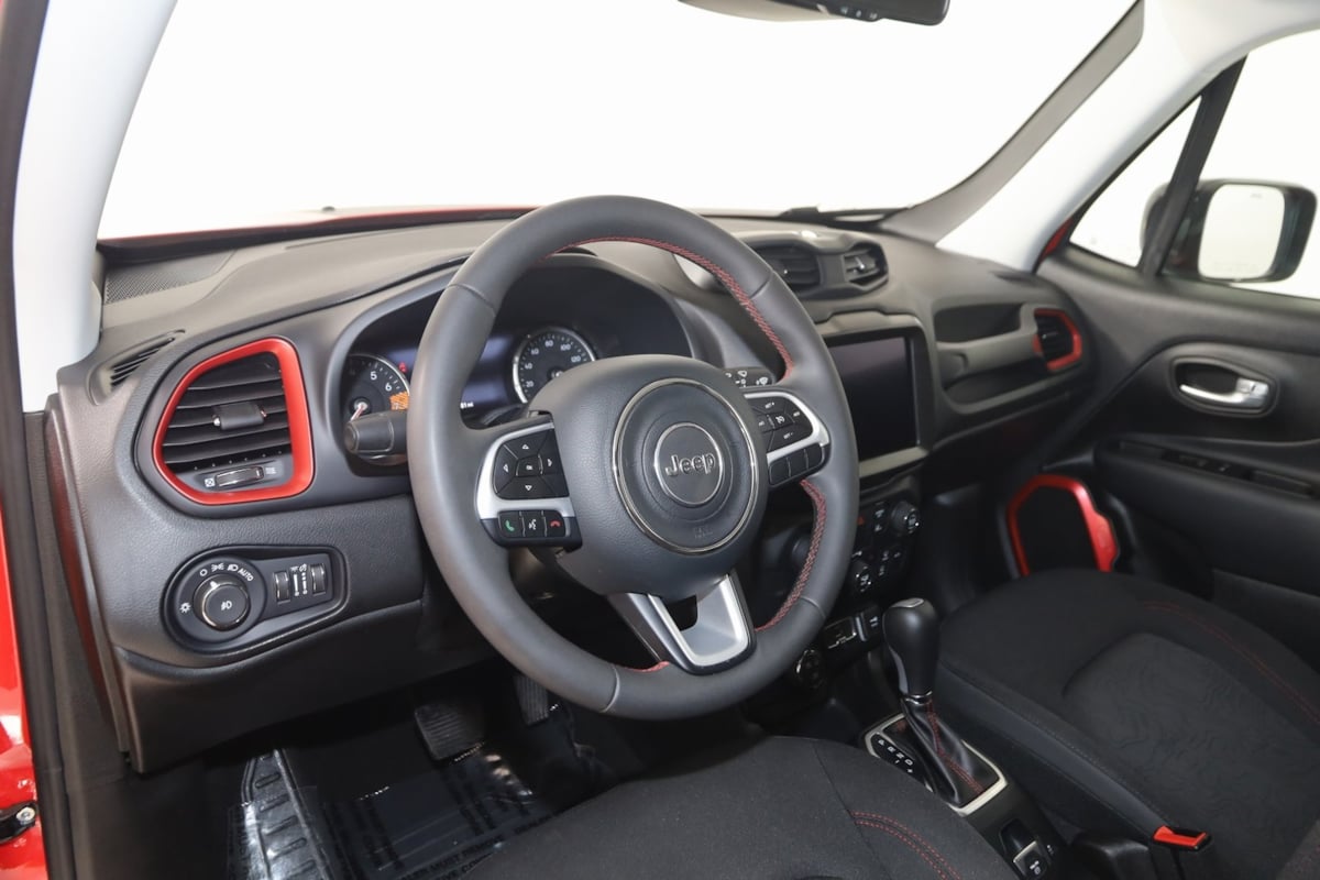 2023 Jeep Renegade Trailhawk photo 19