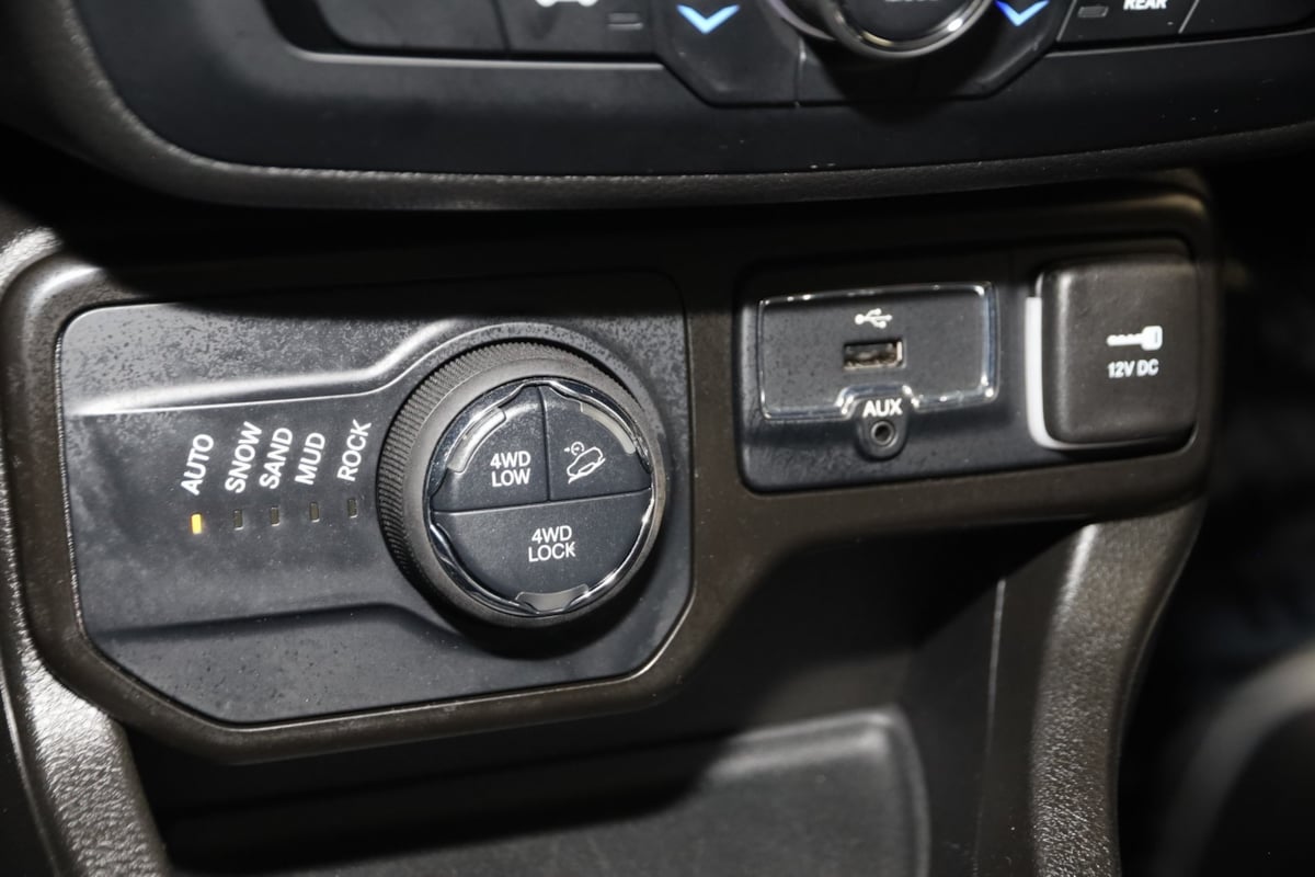 2023 Jeep Renegade Trailhawk photo 22