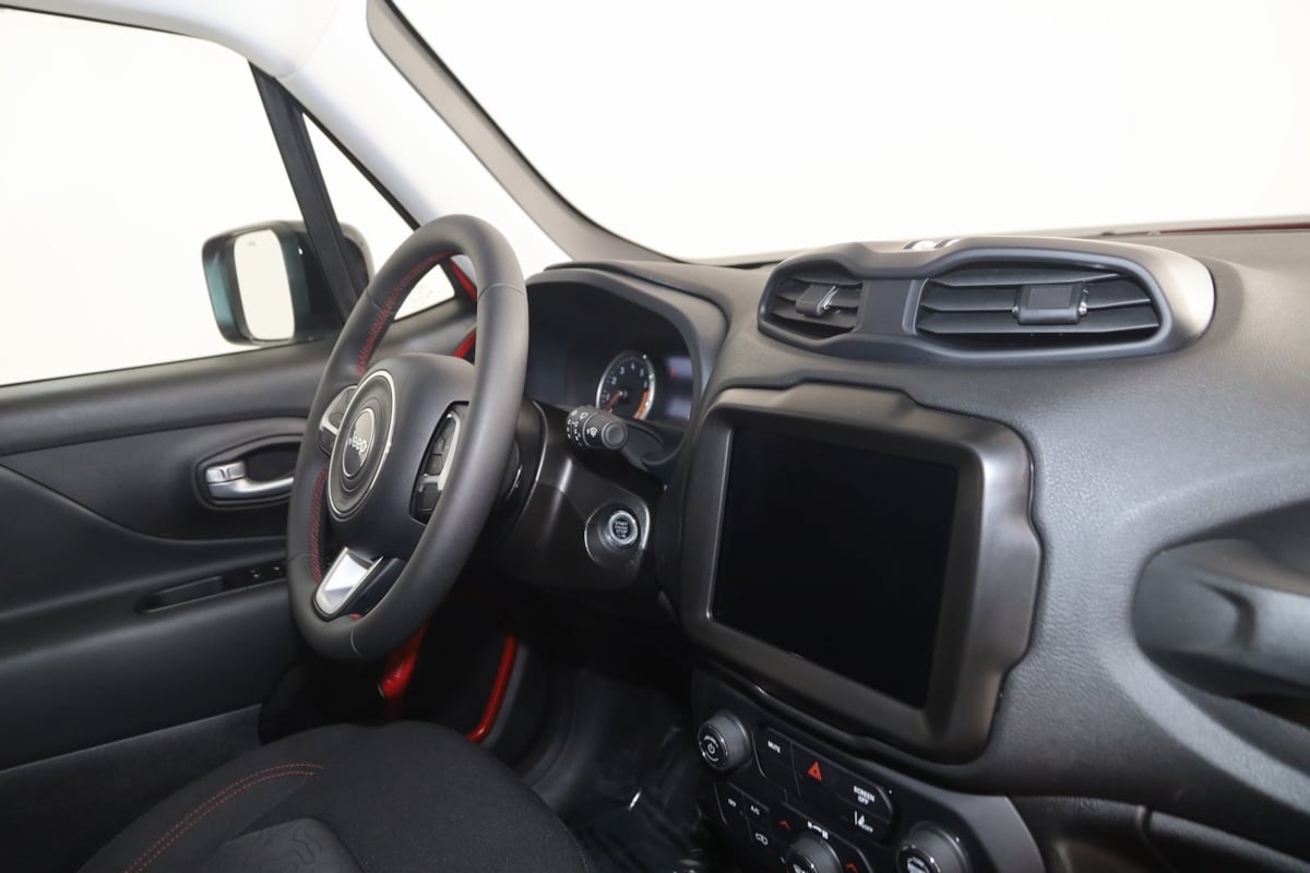 2023 Jeep Renegade Trailhawk photo 35