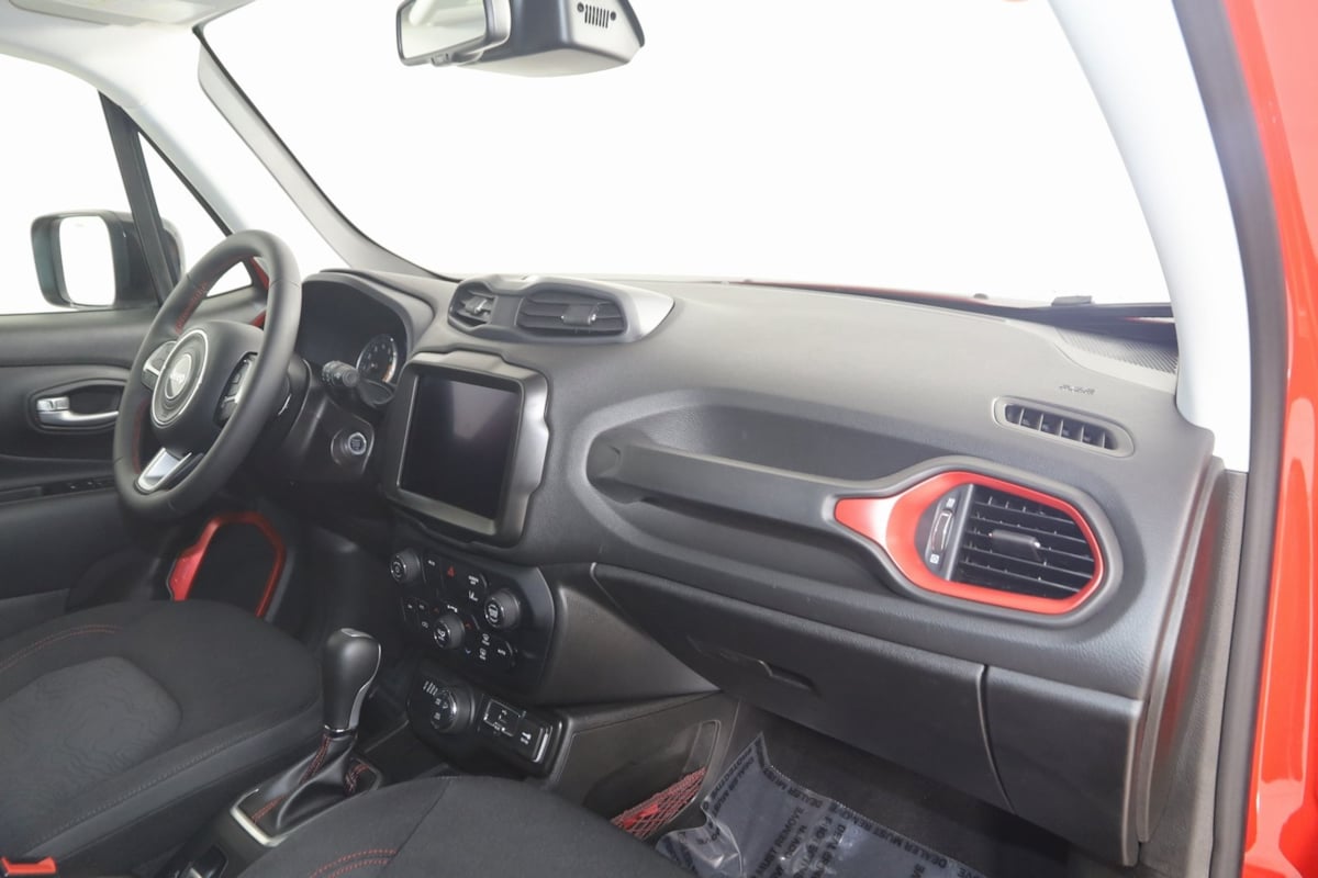 2023 Jeep Renegade Trailhawk photo 36