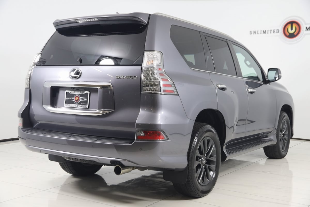 2022 Lexus GX 460 Premium photo 3