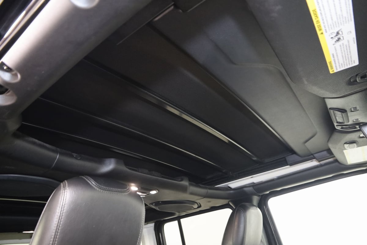 2022 Jeep Wrangler 4xe Unlimited Rubicon photo 11