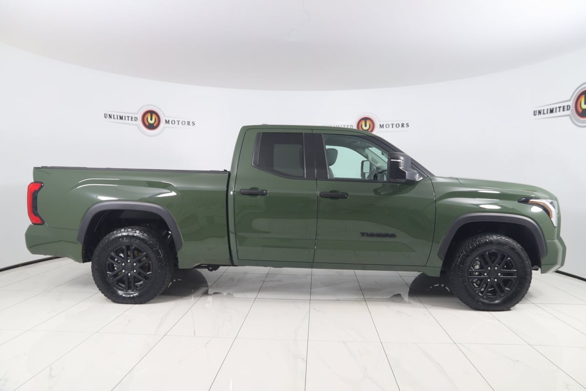 2022 Toyota Tundra SR5 photo 2