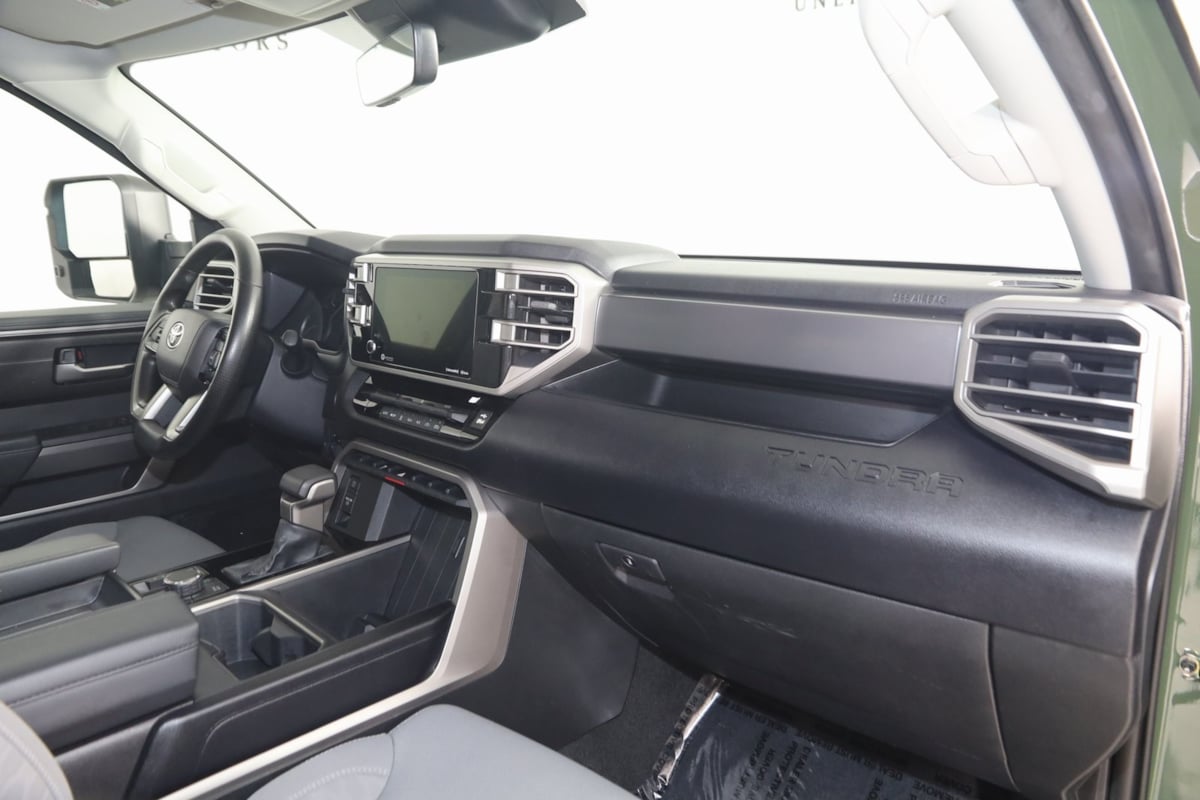 2022 Toyota Tundra SR5 photo 37