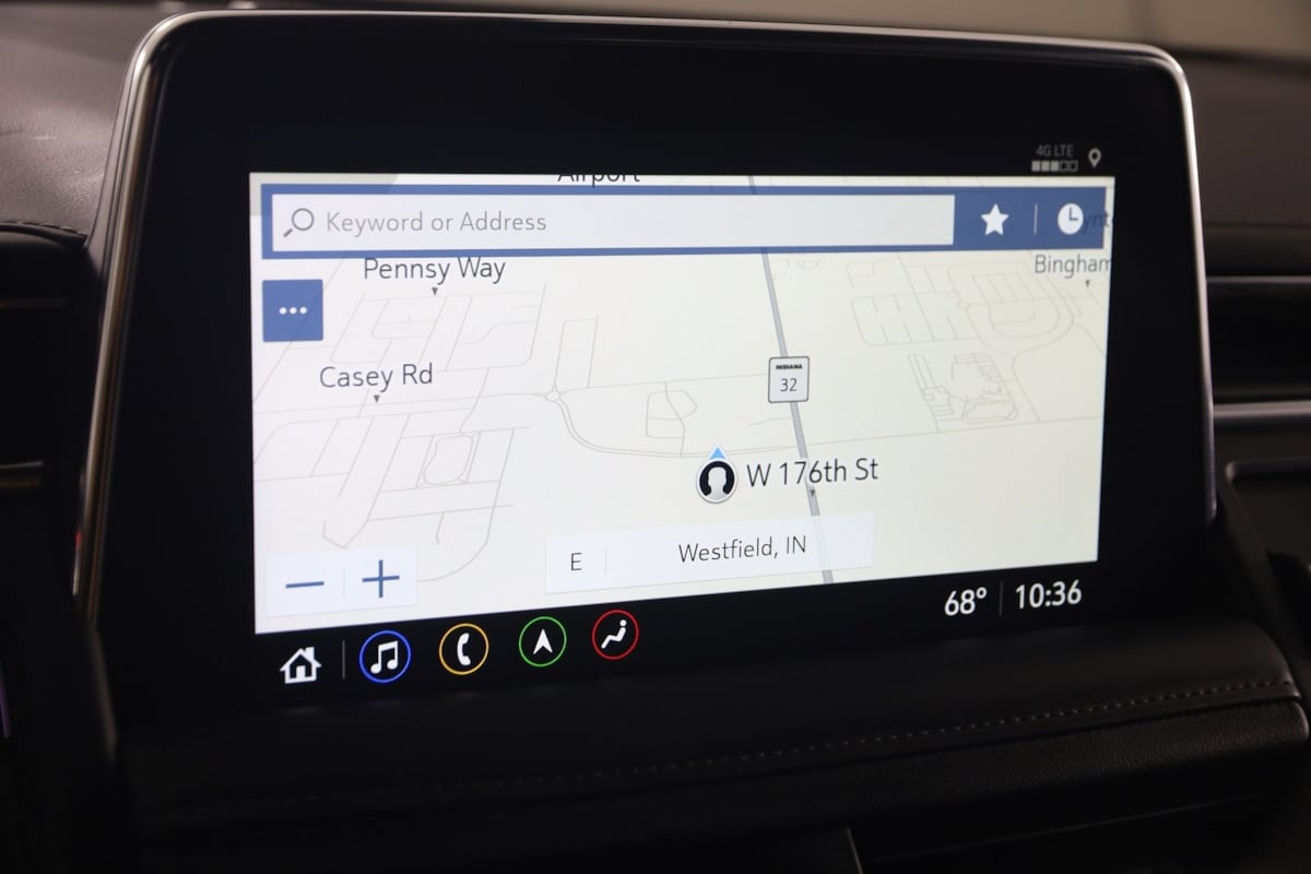 2021 Chevrolet Suburban Z71 photo 8