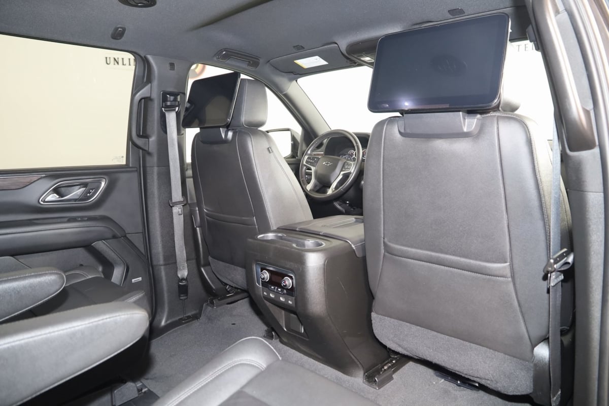 2021 Chevrolet Suburban Z71 photo 13