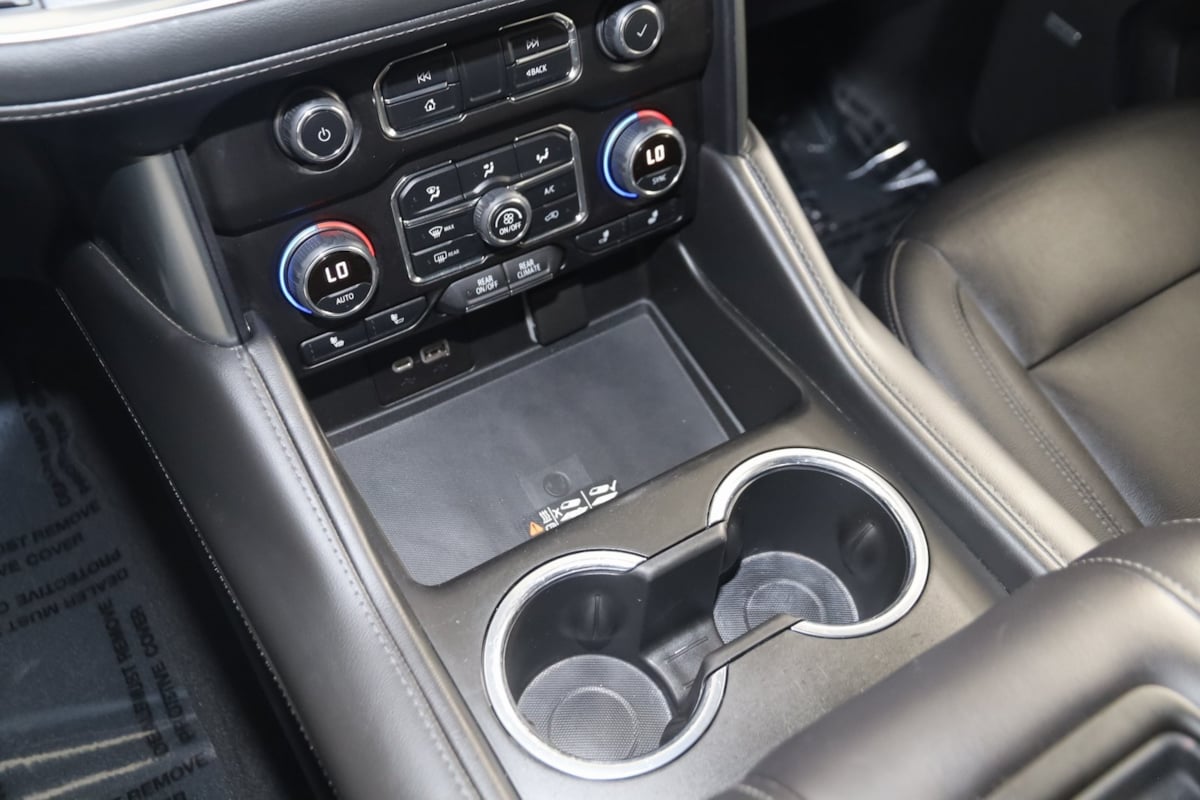 2021 Chevrolet Suburban Z71 photo 28