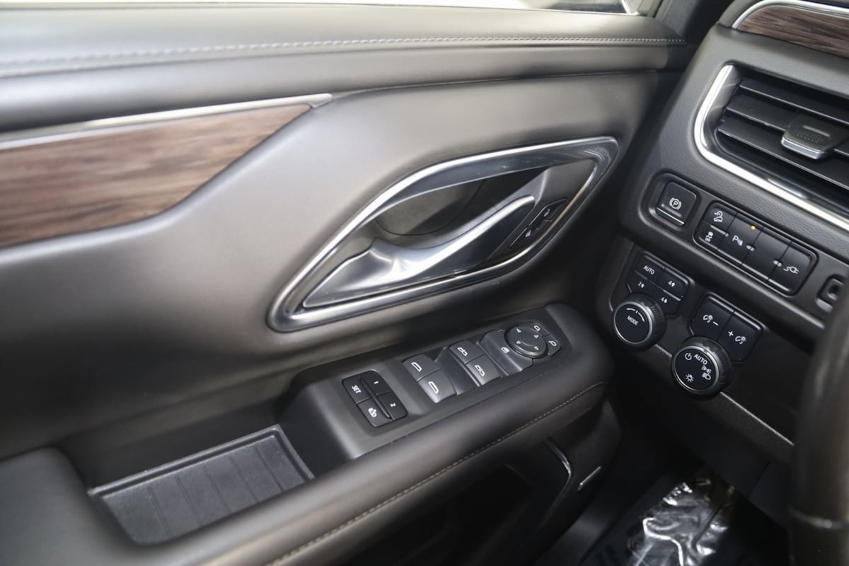 2021 Chevrolet Suburban Z71 photo 30