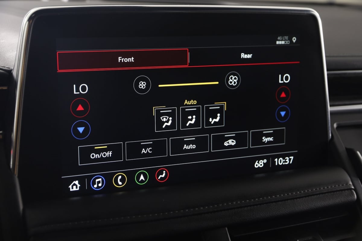 2021 Chevrolet Suburban Z71 photo 35
