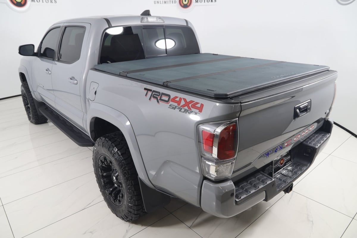 2021 Toyota Tacoma TRD Sport photo 11