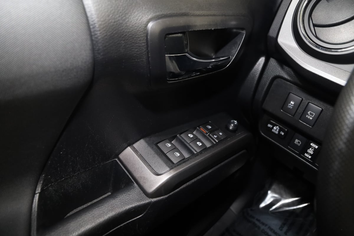 2021 Toyota Tacoma TRD Sport photo 19