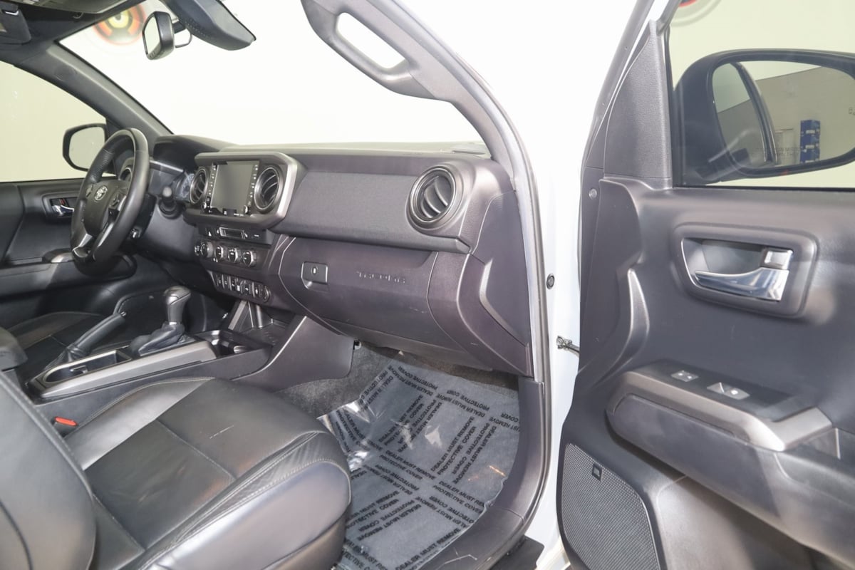 2021 Toyota Tacoma TRD Sport photo 29