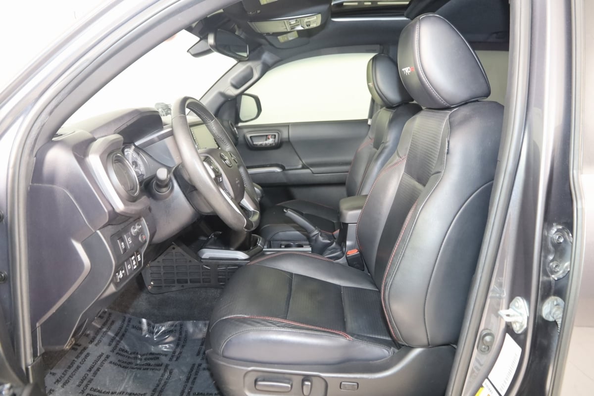 2021 Toyota Tacoma TRD Pro photo 13