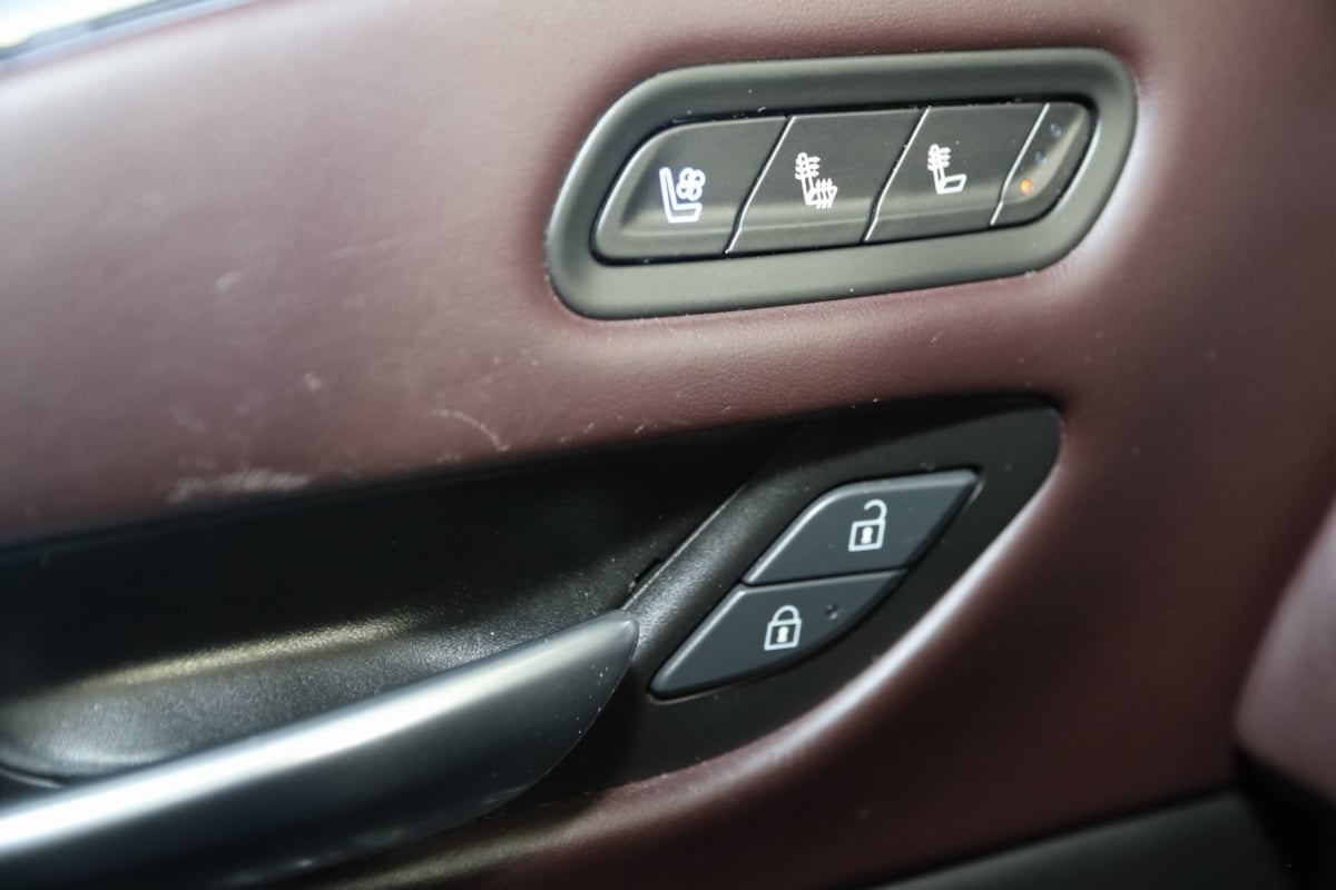 2024 Cadillac Escalade V-Series photo 3