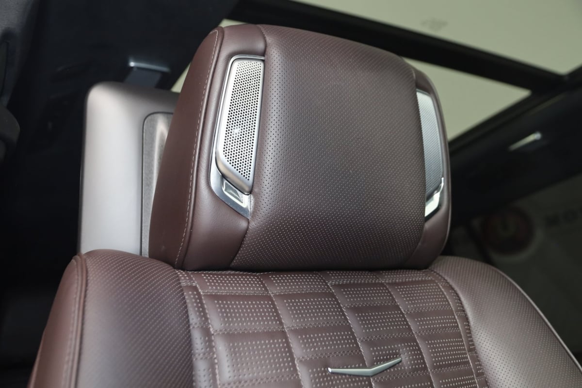 2024 Cadillac Escalade V-Series photo 9