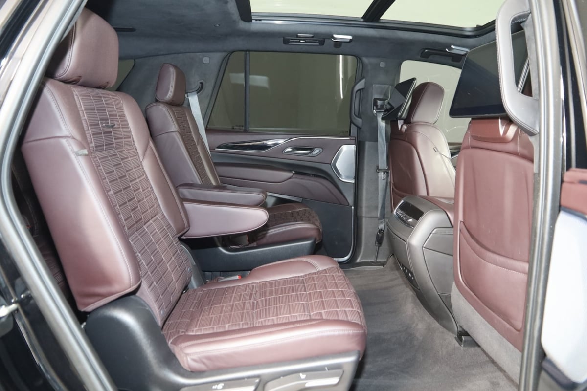 2024 Cadillac Escalade V-Series photo 10